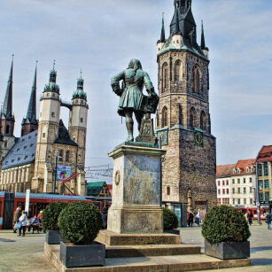 Marktplatz in Halle an der Saale Händeldenkmal und Marktplatz in Halle